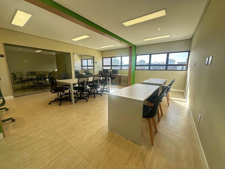 SC530 Studio com varanda e vista mar by VLV Stays