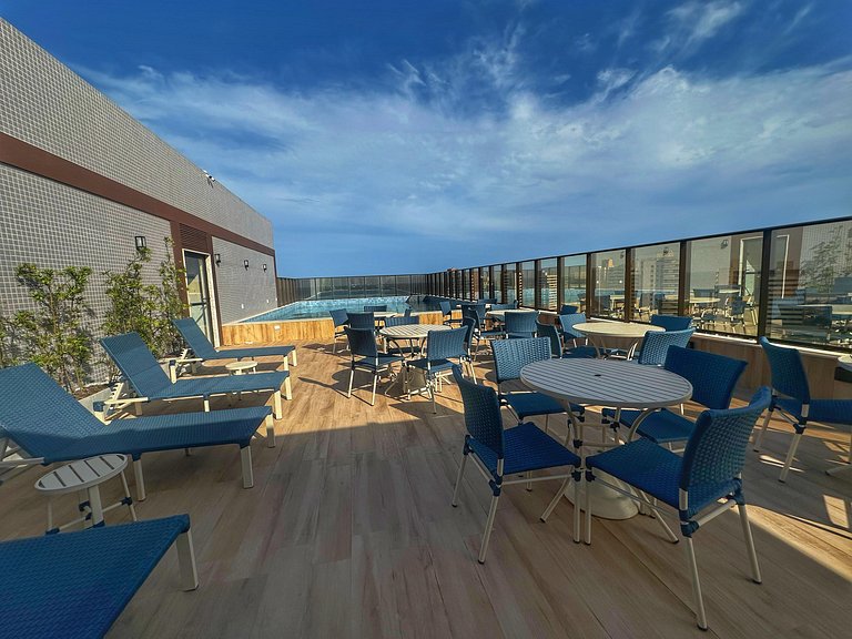 SC530 Studio com varanda e vista mar by VLV Stays