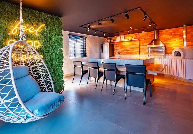 ART402 Studio with Kitchen and Incredible Rooftop