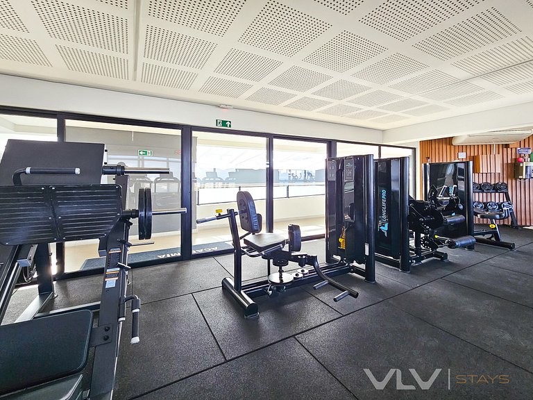 SM204 Excelent 2 bedrooms w/ parking by VLV Stays