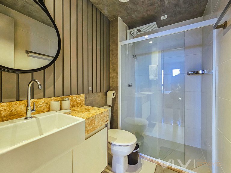 SM204 Excelent 2 bedrooms w/ parking by VLV Stays
