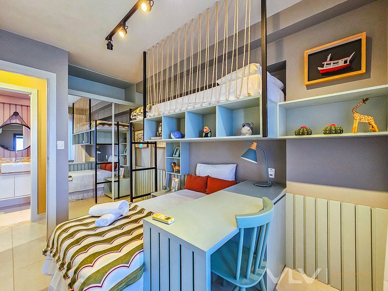 SM204 Excelent 2 bedrooms w/ parking by VLV Stays