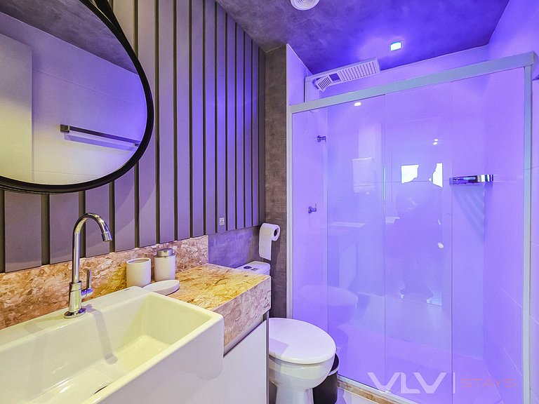 SM204 Excelent 2 bedrooms w/ parking by VLV Stays