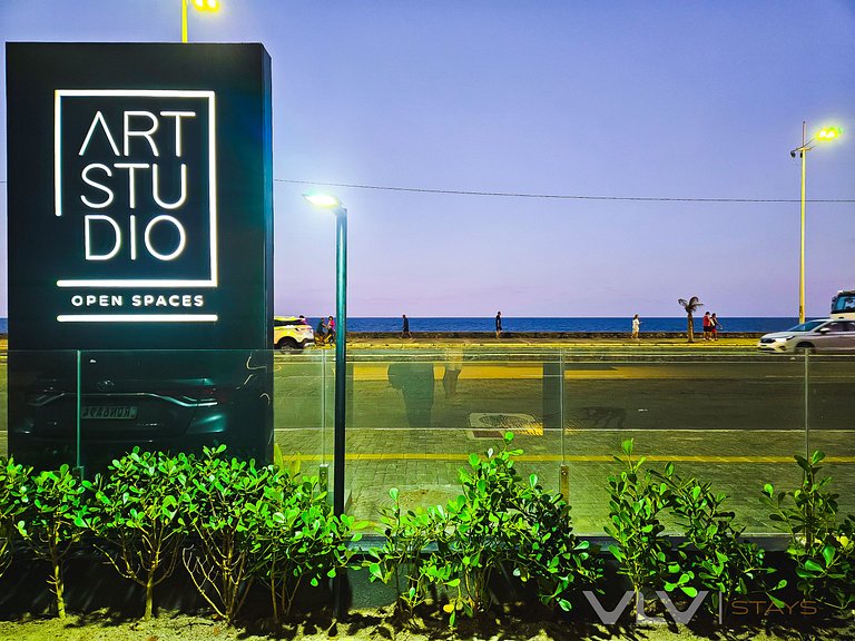 ART402 Incredible Studio by VLV Stays