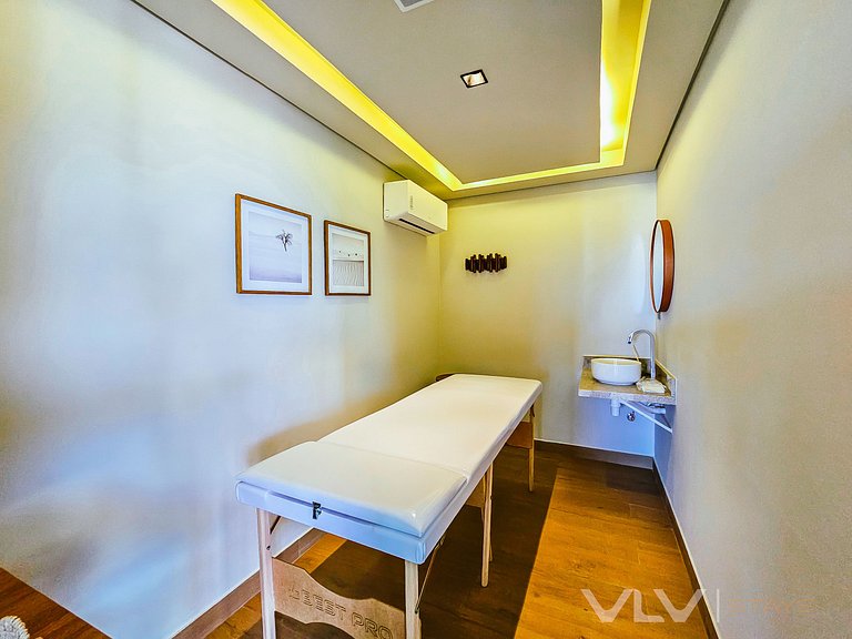 ART304 Beach Front by VLV Stays