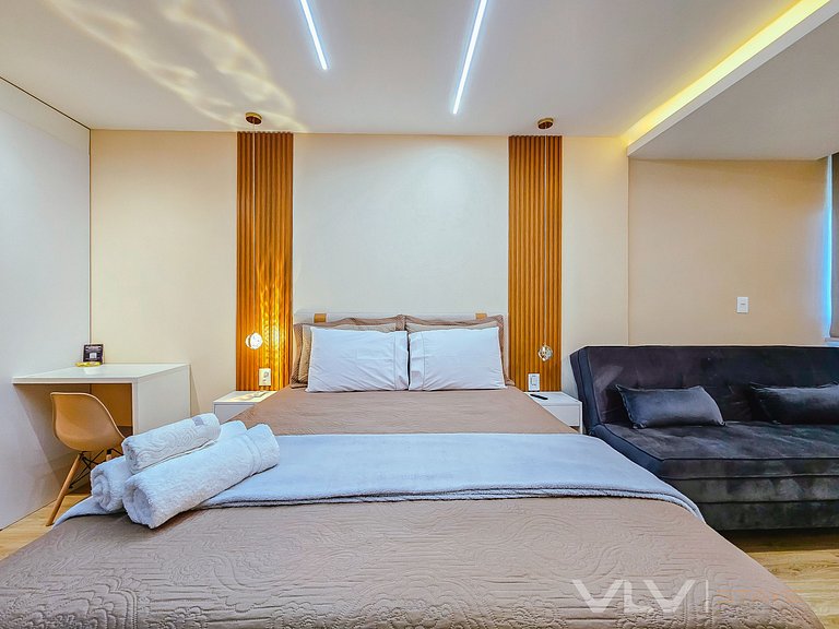 ART127 Stylish Studio with Panoramic Rooftop Pool