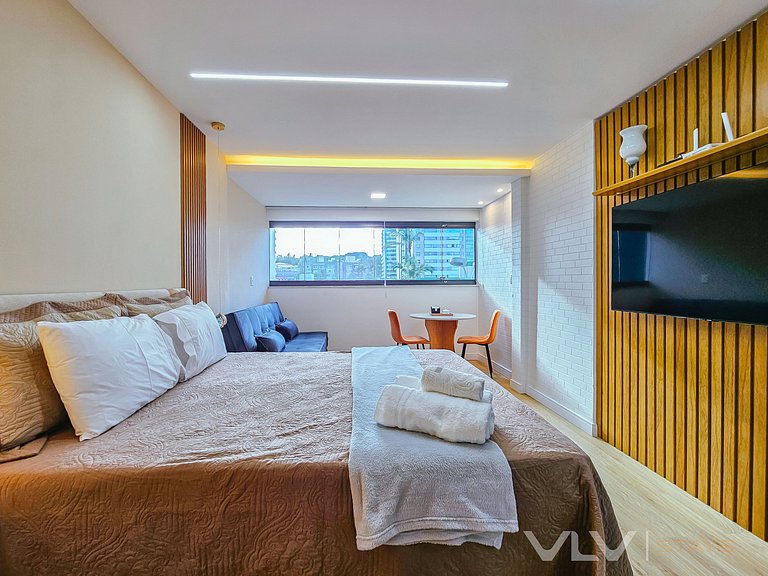 ART127 Stylish Studio with Panoramic Rooftop Pool