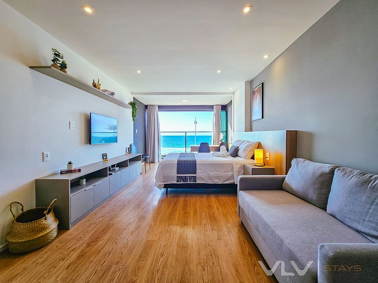 ART214 Beach Front by VLV Stays