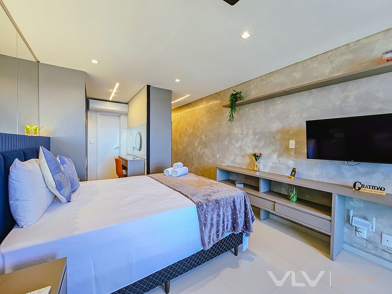 ART1004 Beach front perfect studio