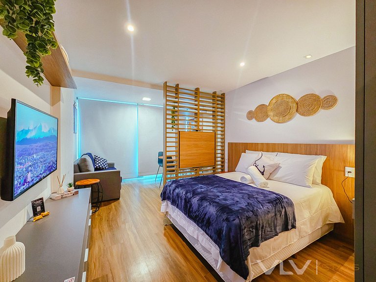 ART221 Stunning Studio w/parking by VLV Stays