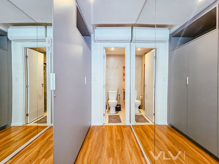 ART221 Stunning Studio w/parking by VLV Stays