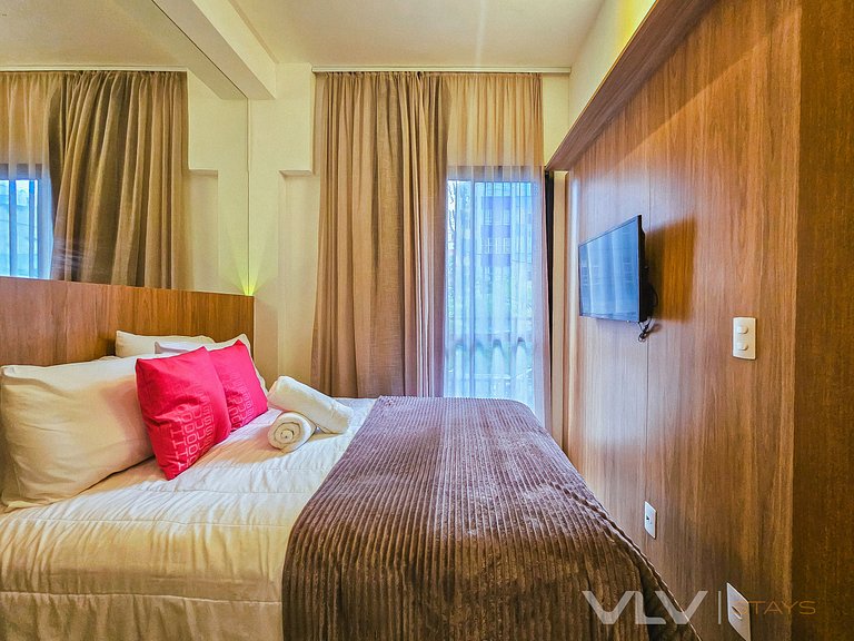 PP002 5´ from Porto da Barra Beach by VLV Stays