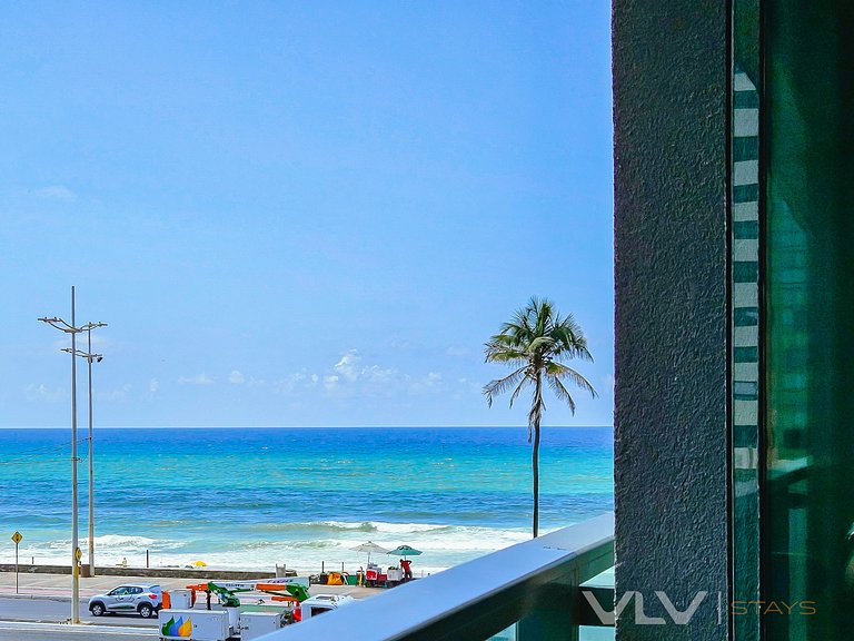 ART238 Well decorated w/parking by VLV Stays