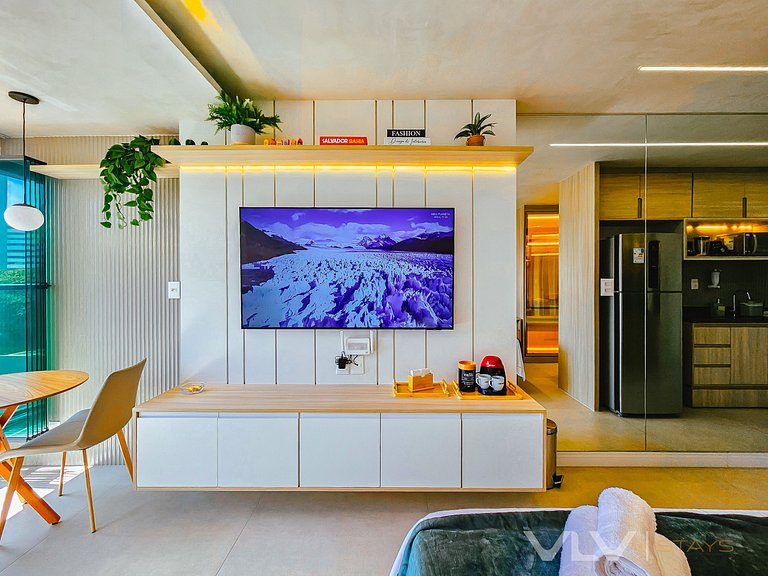 ART238 Well decorated w/parking by VLV Stays