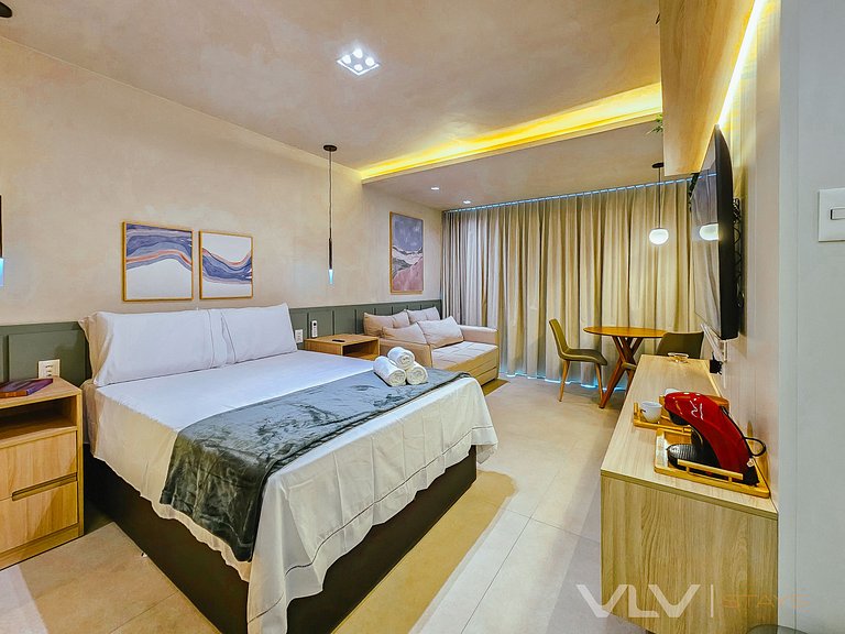 ART238 Well decorated w/parking by VLV Stays