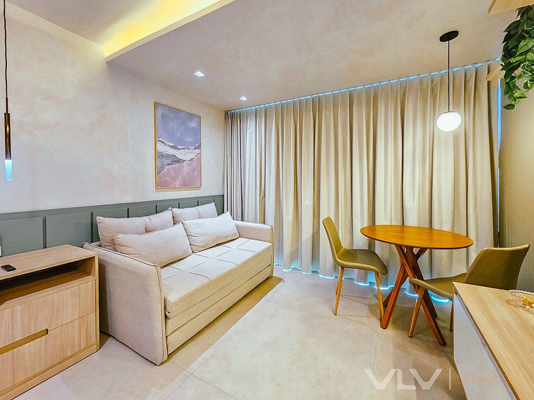 ART238 Well decorated w/parking by VLV Stays