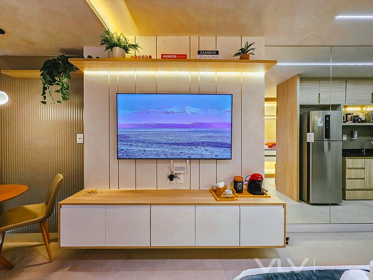 ART238 Well decorated w/parking by VLV Stays