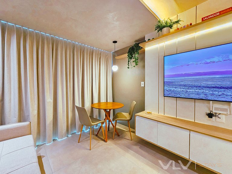 ART238 Well decorated w/parking by VLV Stays