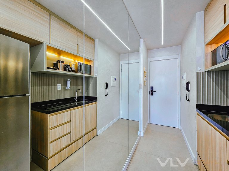 ART238 Well decorated w/parking by VLV Stays