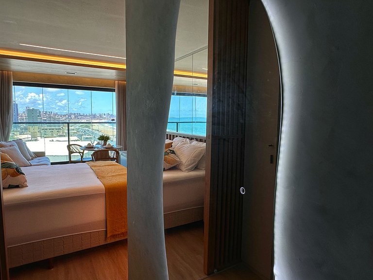 ART840 Seafront building+Gym+Rooftop by VLV Stays