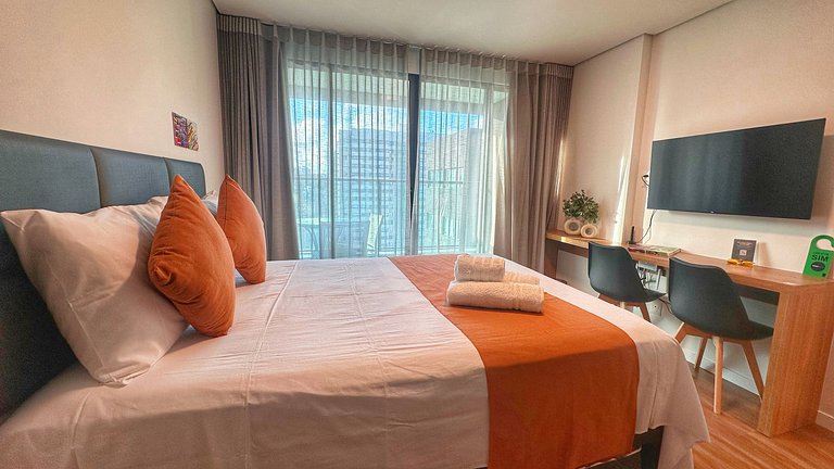 ART1029 Spacious and Budget-Friendly Studio by VLV Stays