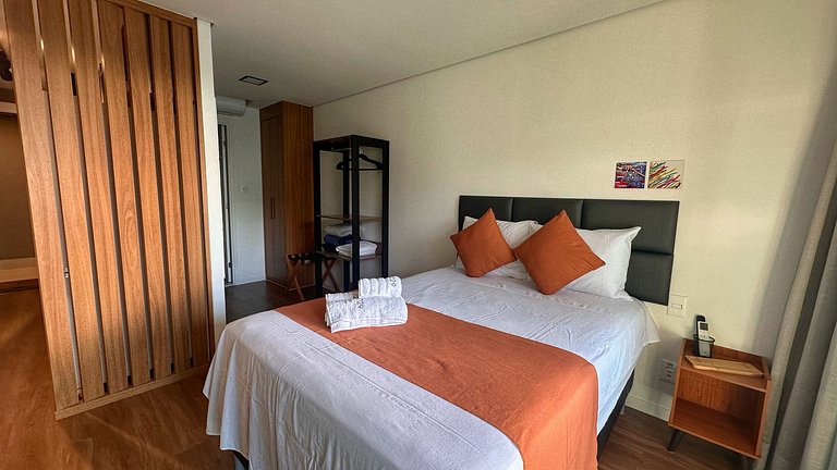 ART1029 Spacious and Budget-Friendly Studio by VLV Stays