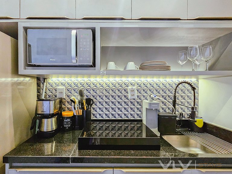 ART402 Studio with Kitchen and Incredible Rooftop