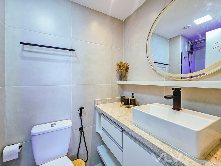 ART402 Studio with Kitchen and Incredible Rooftop