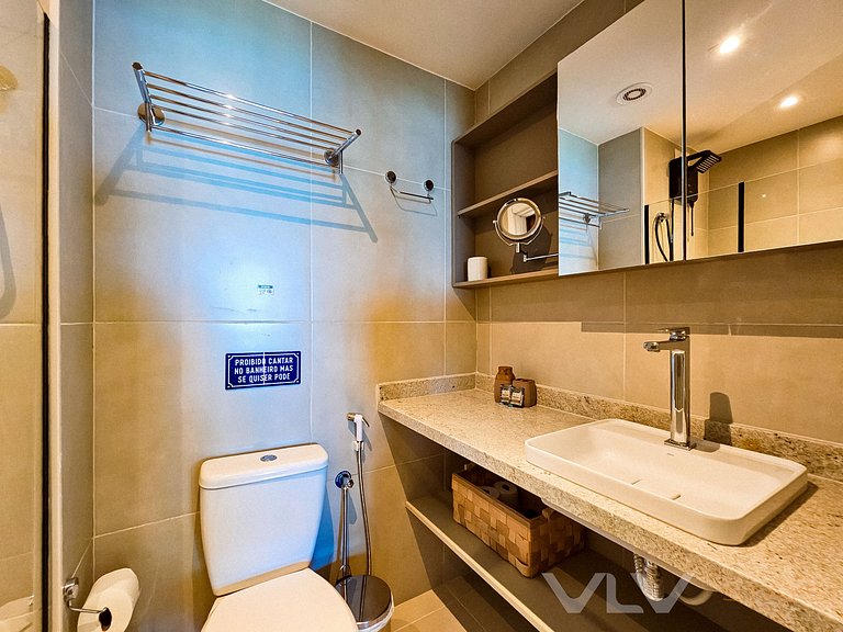 ART712 Modern and Stylish by VLV Stays