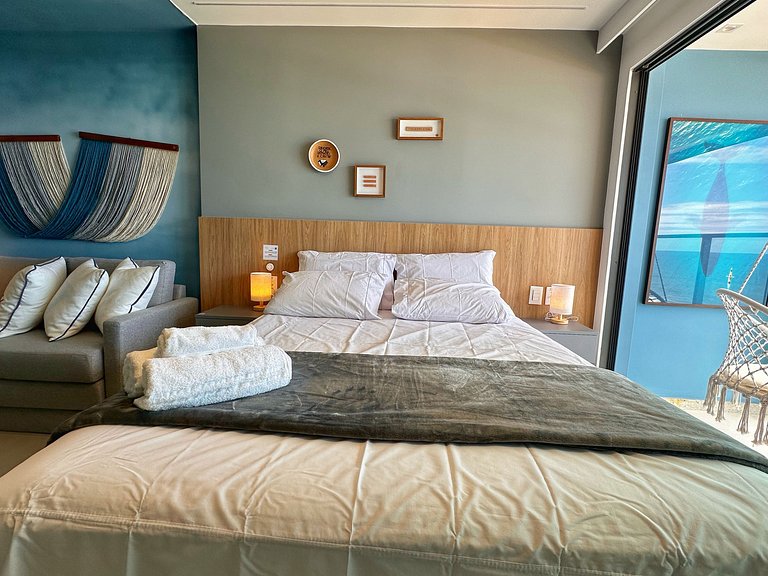 ART913 Beach front view by VLV Stays