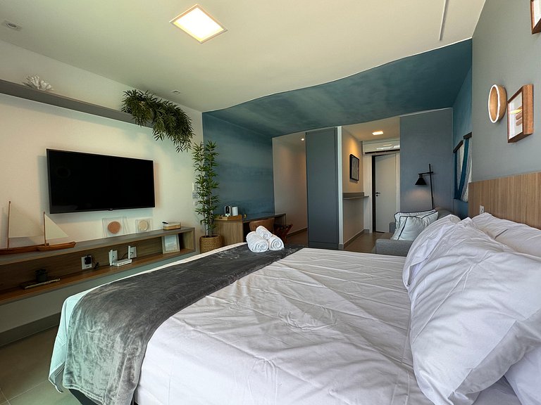 ART913 Beach front view by VLV Stays