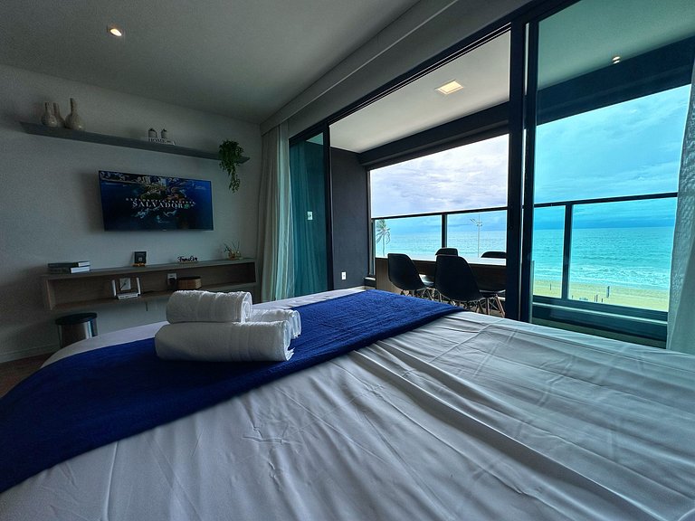 ART308 Ultra Spacious Unit on ART Studio by VLV Stays