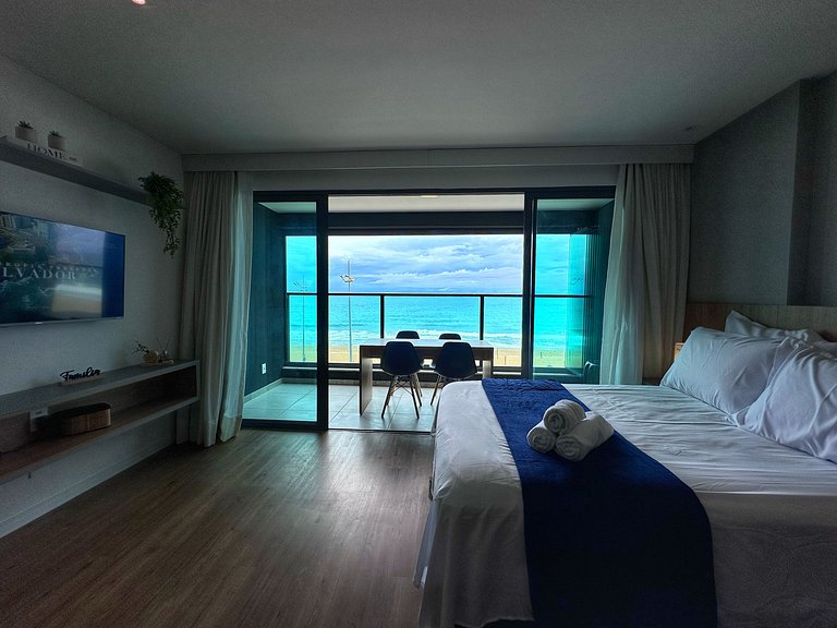 ART308 Ultra Spacious Unit on ART Studio by VLV Stays