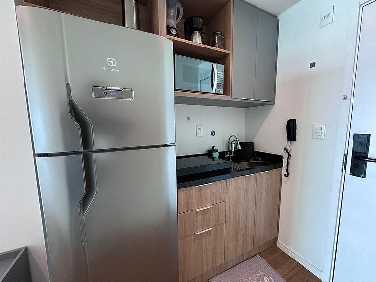 ART308 Ultra Spacious Unit on ART Studio by VLV Stays