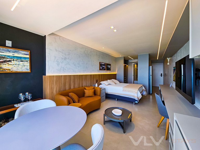 ART906 Perfect Beach Front by VLV Stays