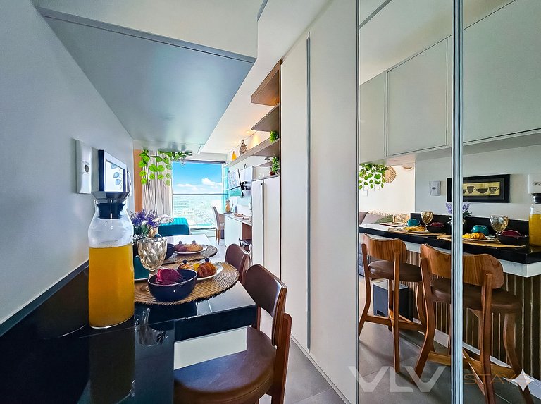 ART1041 Perfect sea view w/parking by VLV Stays