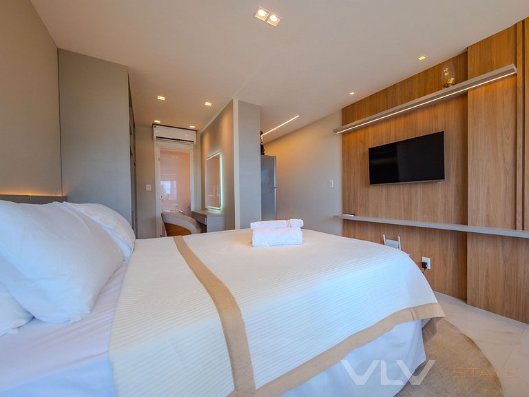 ART337 Cozy studio side sea view by VLV Stays