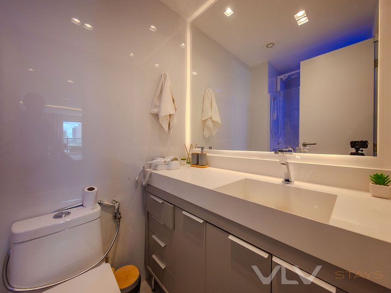 ART337 Lindo Studio vista parcial mar by VLV Stays