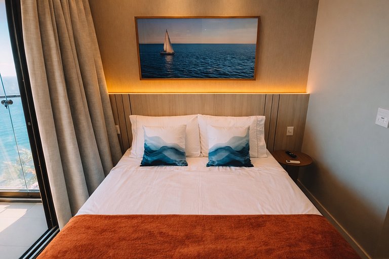 Spot1003 Beach Front Studio by VLV Stays