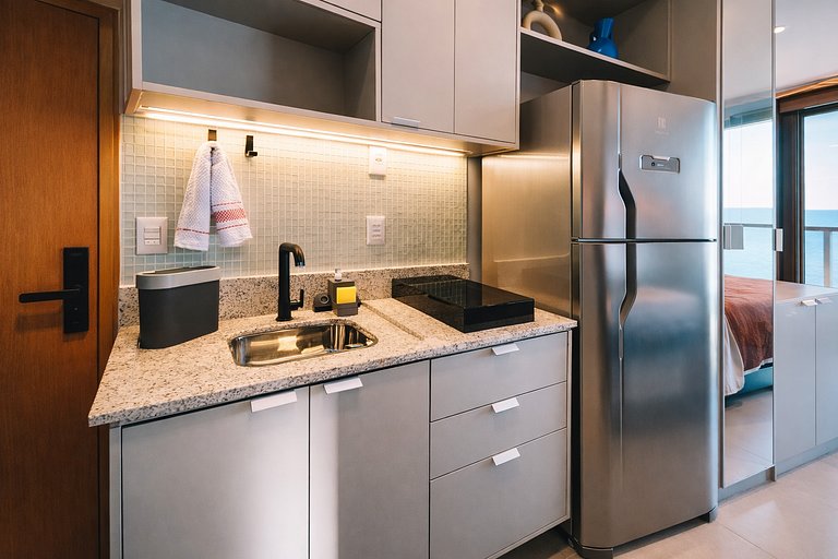 Spot1003 Beach Front Studio by VLV Stays