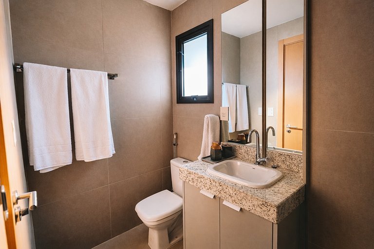 Spot1003 Beach Front Studio by VLV Stays