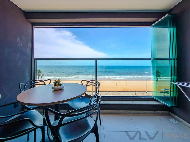 ART506 Frente Mar e com varanda by VLV Stays