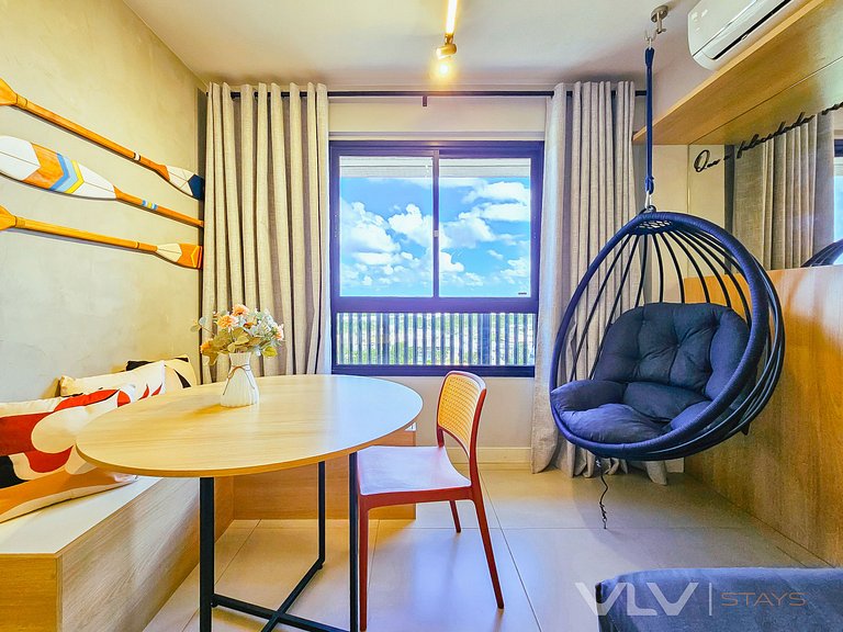 SM812B Studio c/ vista lateral mar e by VLV Stays