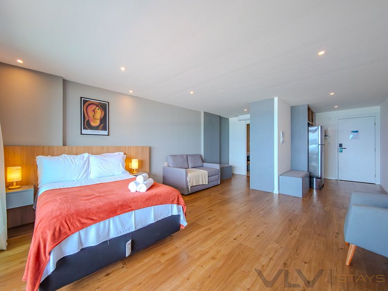 ART308 Ultra Spacious Unit on ART Studio by VLV Stays