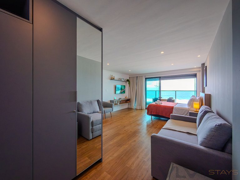 ART308 Ultra Spacious Unit on ART Studio by VLV Stays