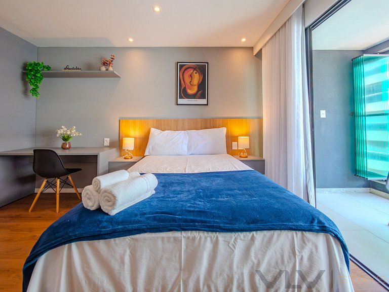 ART420 Studio with balcony by VLV Stays