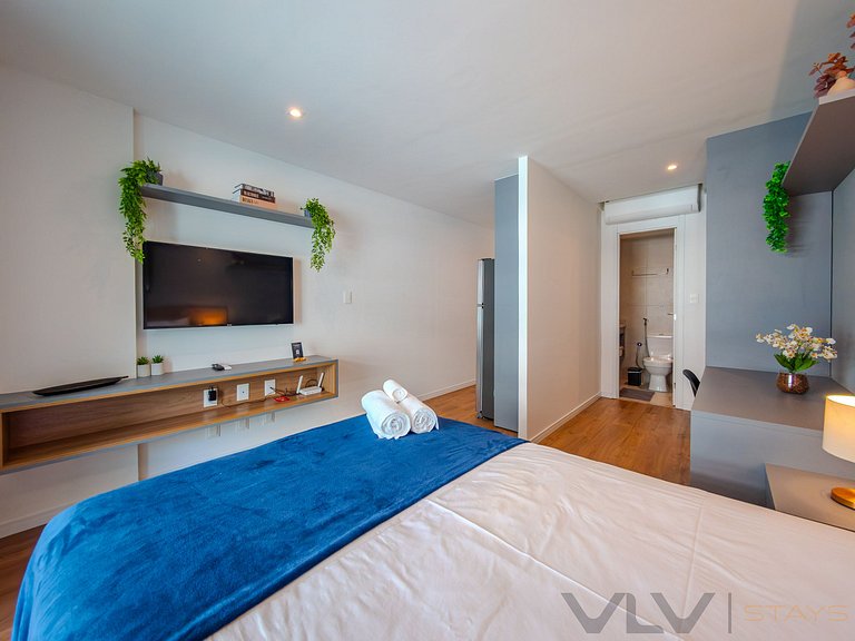 ART420 Studio com varanda lateral mar by VLV Stays