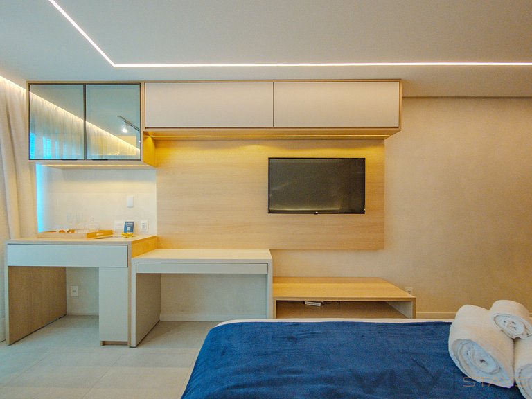 ART729 Beautiful and Modern by VLV Stays
