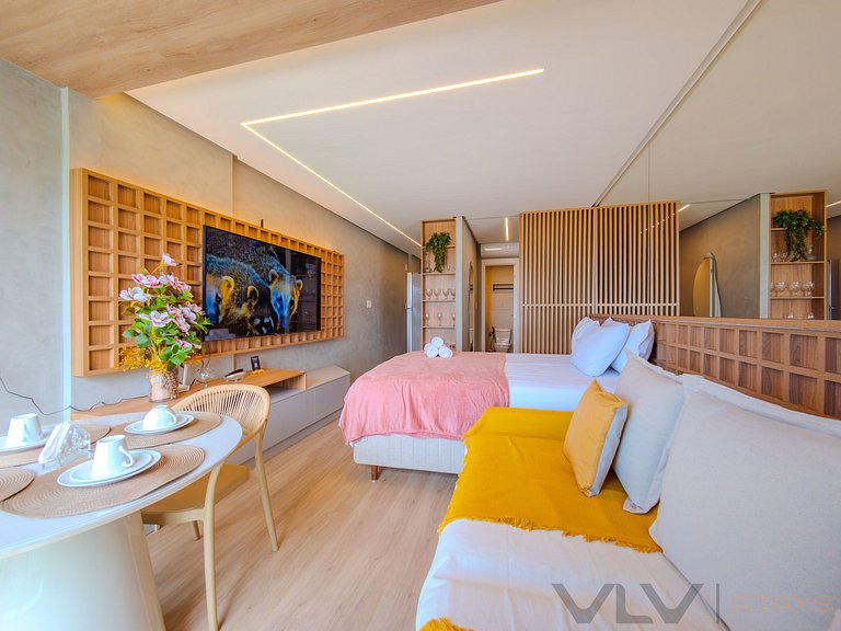 ART840 Seafront building+Gym+Rooftop by VLV Stays