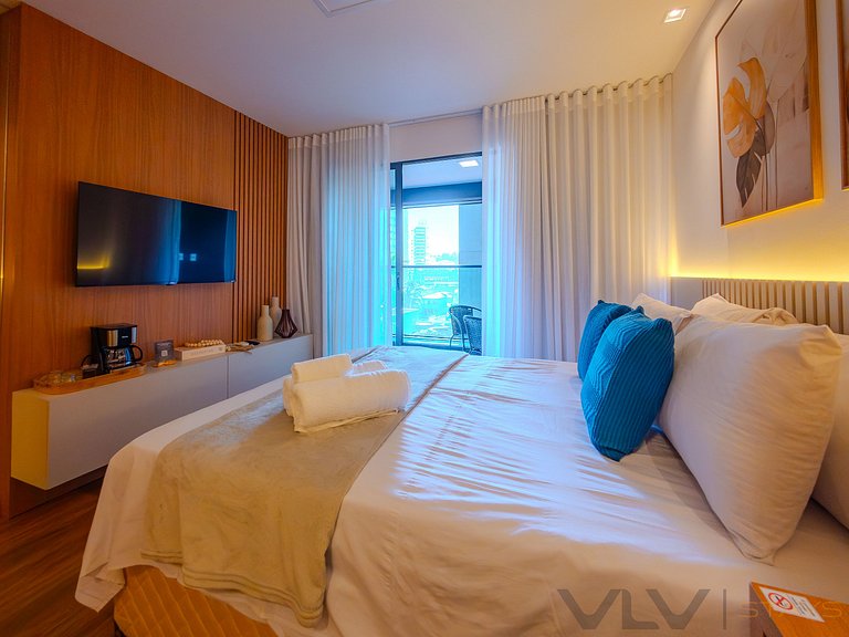 ART332 Studio with balcony by VLV Stays